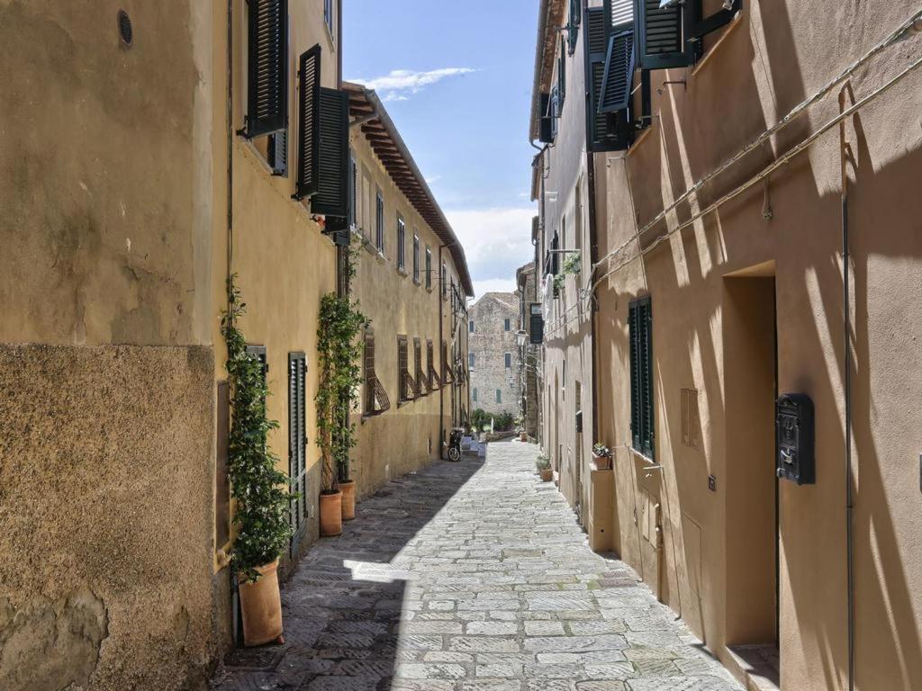 Ferienwohnung Trilocale Con Balcone Nel Centro Storico Castiglione D. Pescaia Castiglione della Pescaia Exterior foto