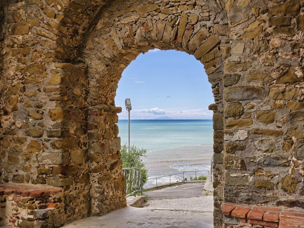 Ferienwohnung Trilocale Con Balcone Nel Centro Storico Castiglione D. Pescaia Castiglione della Pescaia Exterior foto